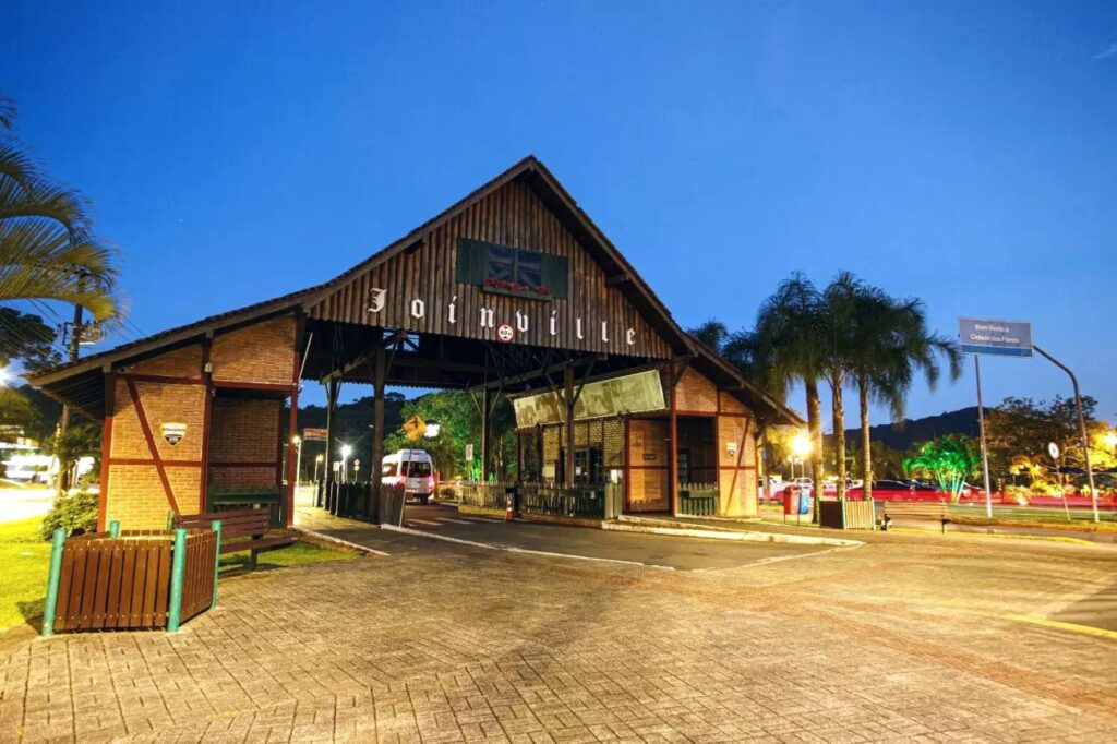 Pórtico de Joinville à noite